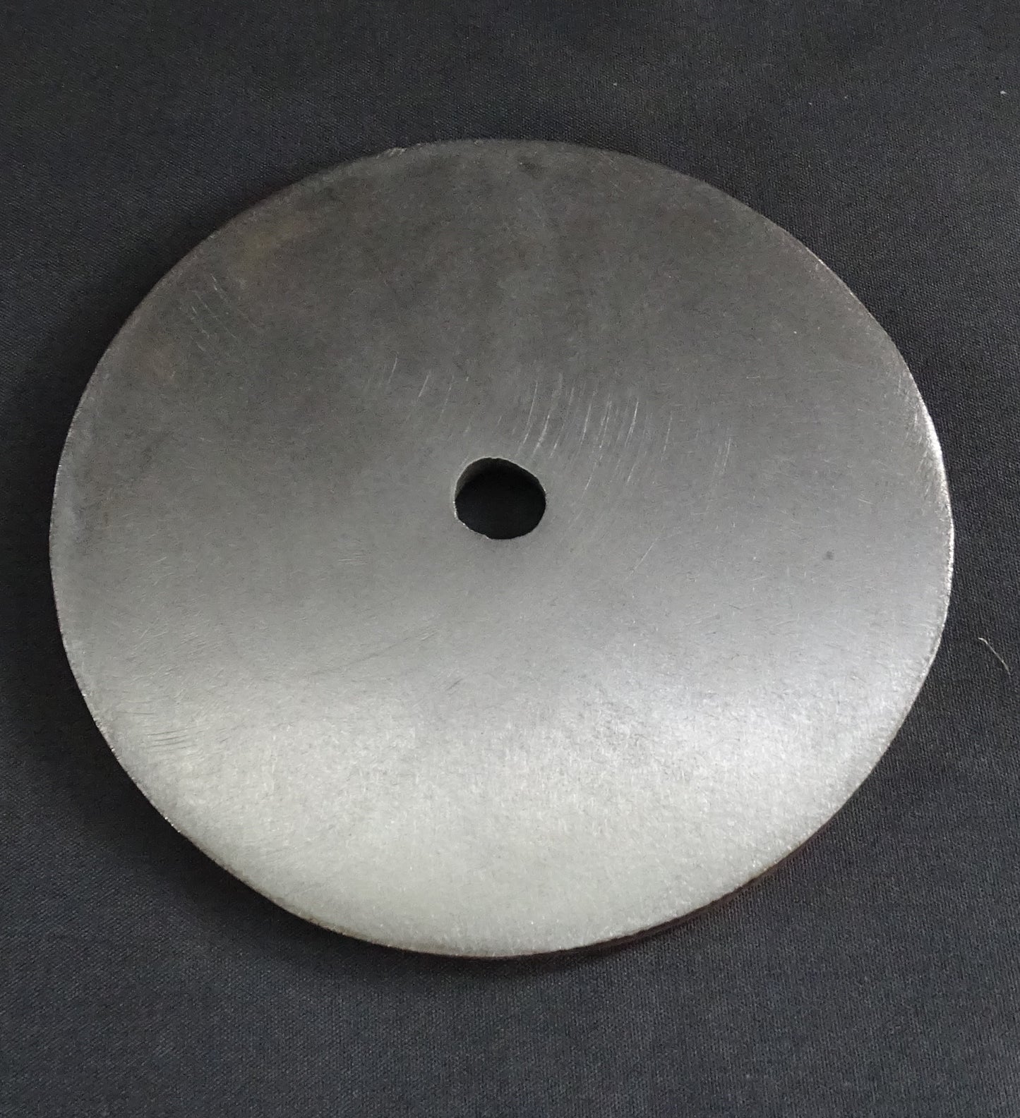Circle lower bag mount