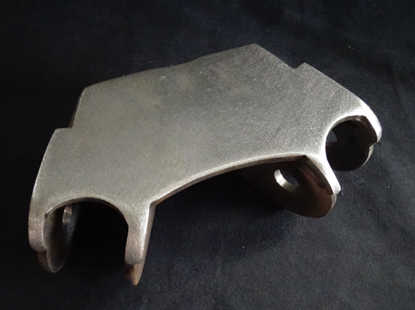 4Link cross member upper link arm mount